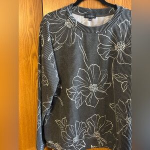 Black and White Floral Sweatshirt